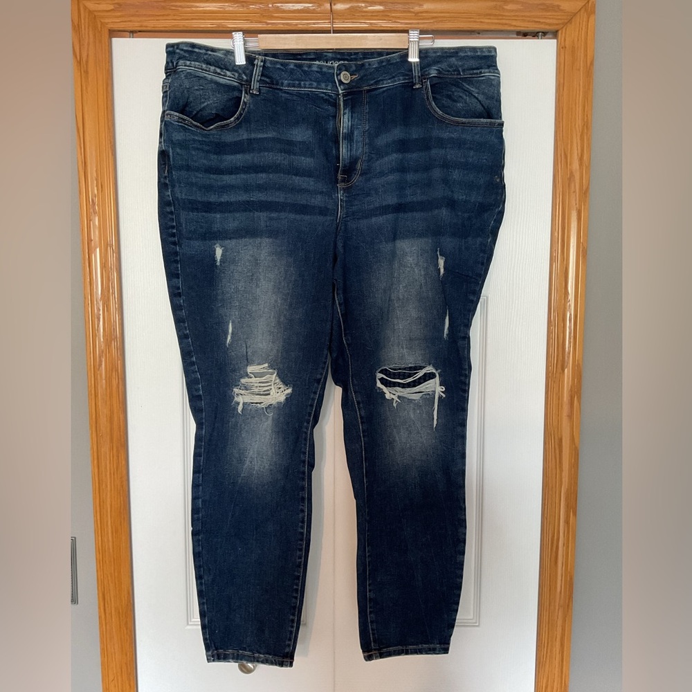 Maurices Distressed Jeans Size 24W